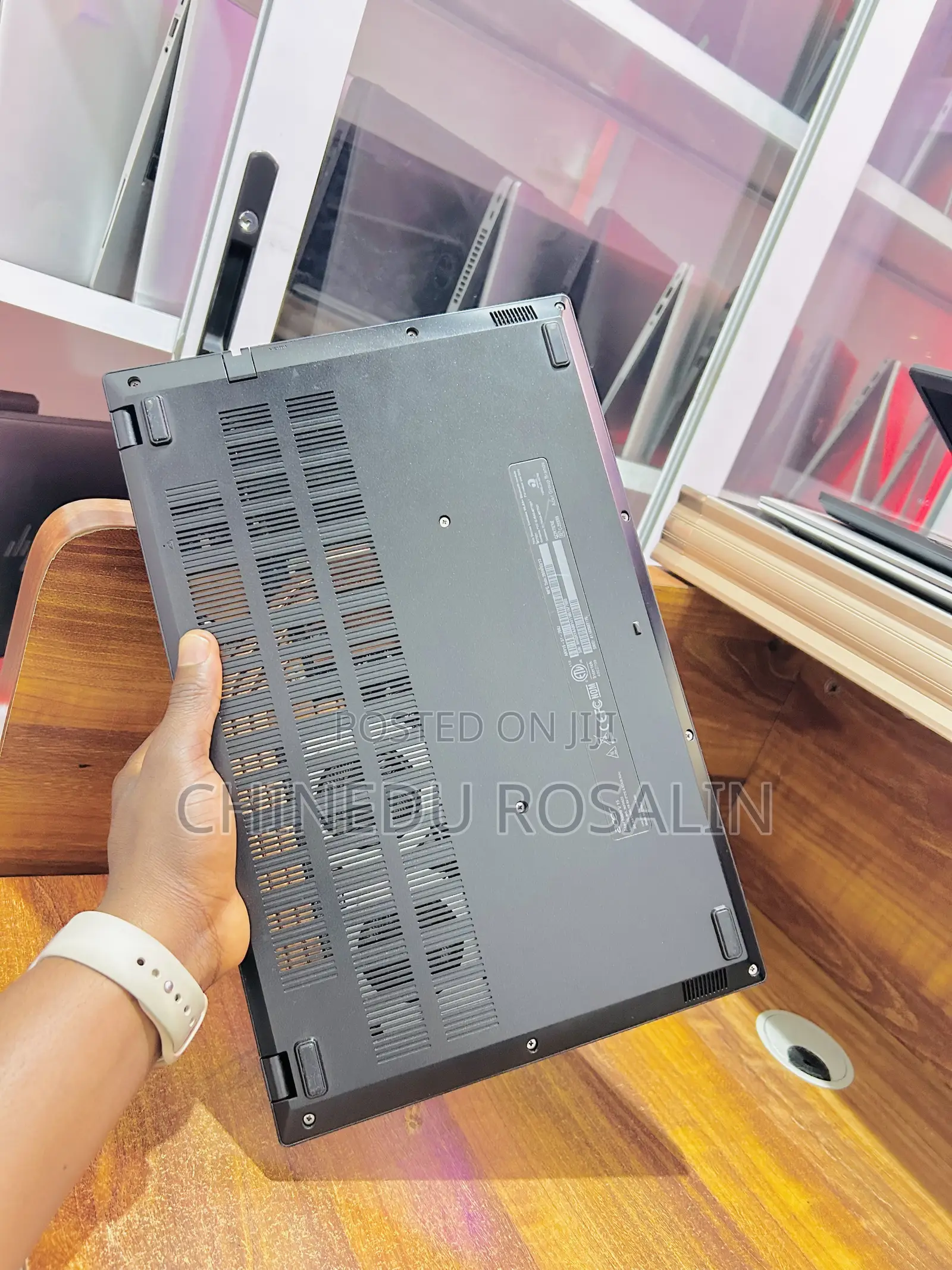 Laptop Acer Nitro V 15 16GB Intel Core i7 SSD 1T