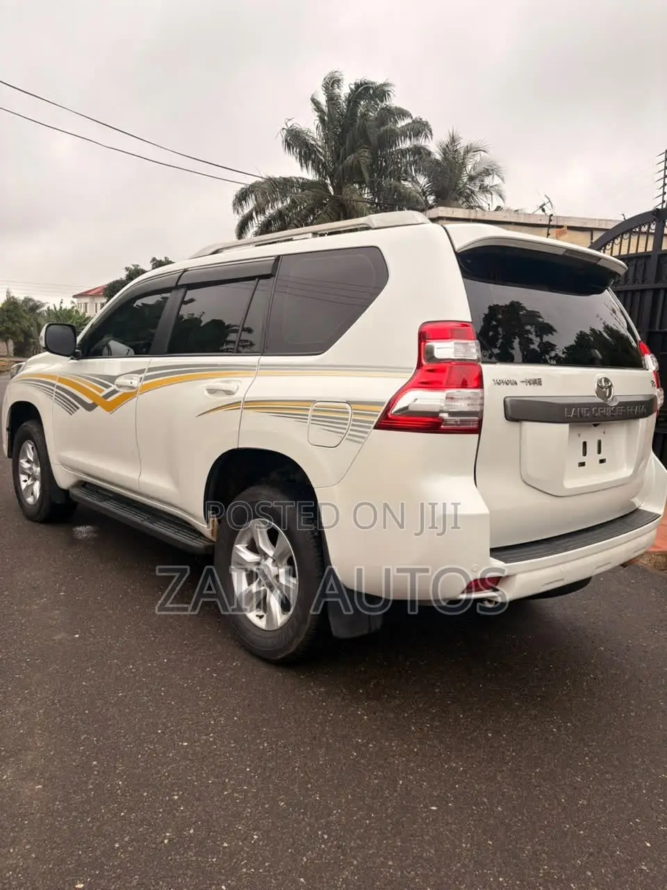 Toyota Land Cruiser Prado 2017 White