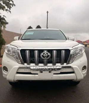 Toyota Land Cruiser Prado 2017 White