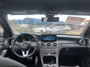 Mercedes-Benz C300 2020