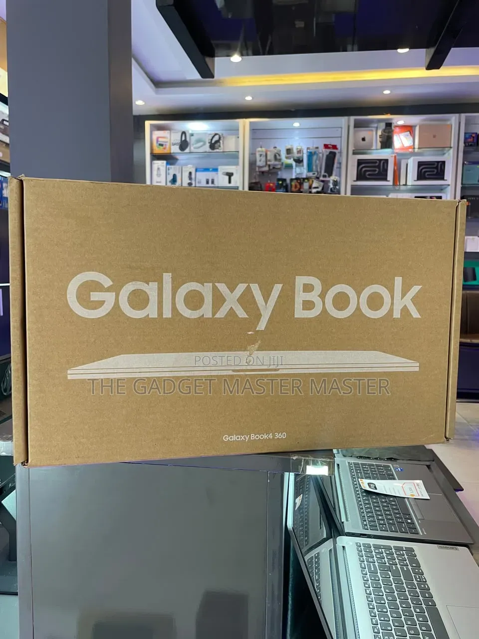 New Laptop Samsung Galaxy Book4 360 16GB Intel Core 7 SSD 512GB
