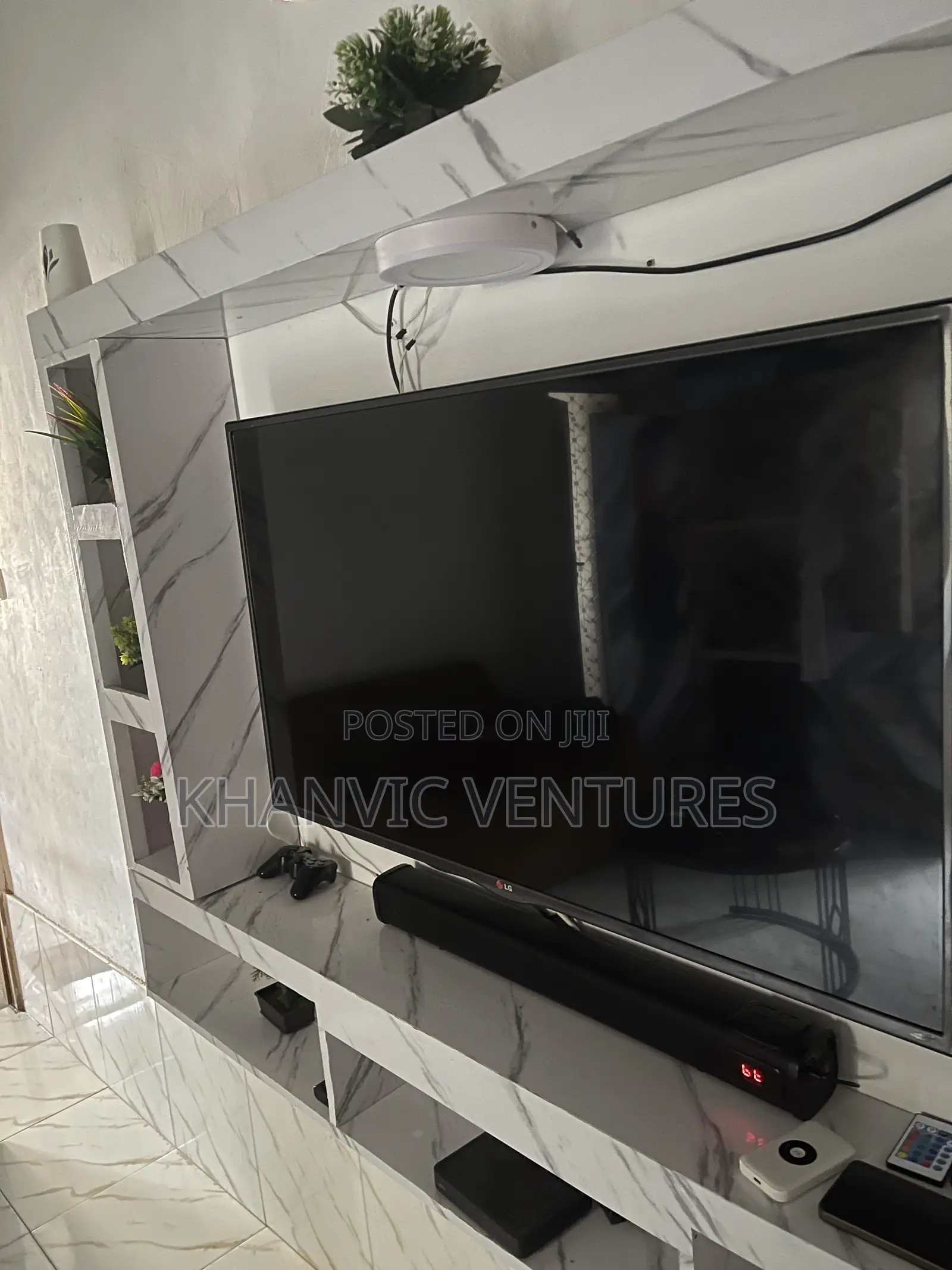 LG 47inch TV Smart