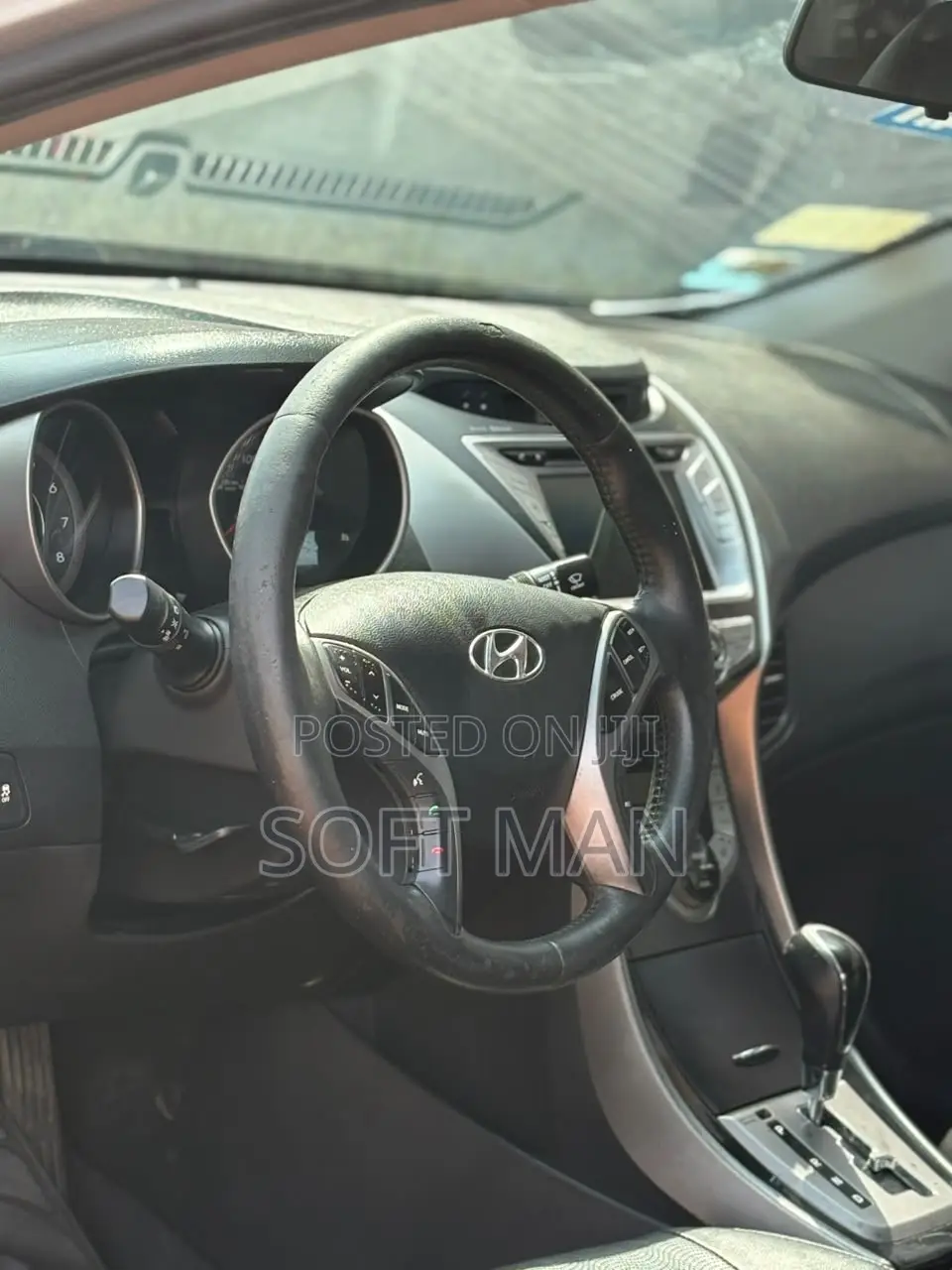 Hyundai Elantra Limited Sedan FWD (1.8L 4cyl 6A) 2013 Silver