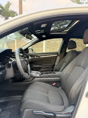 Honda Civic EX Hatchback 2019 White