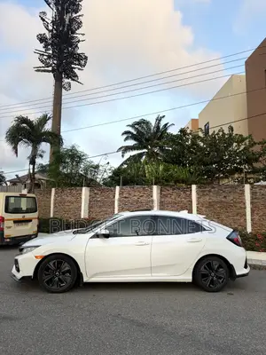 Honda Civic EX Hatchback 2019 White
