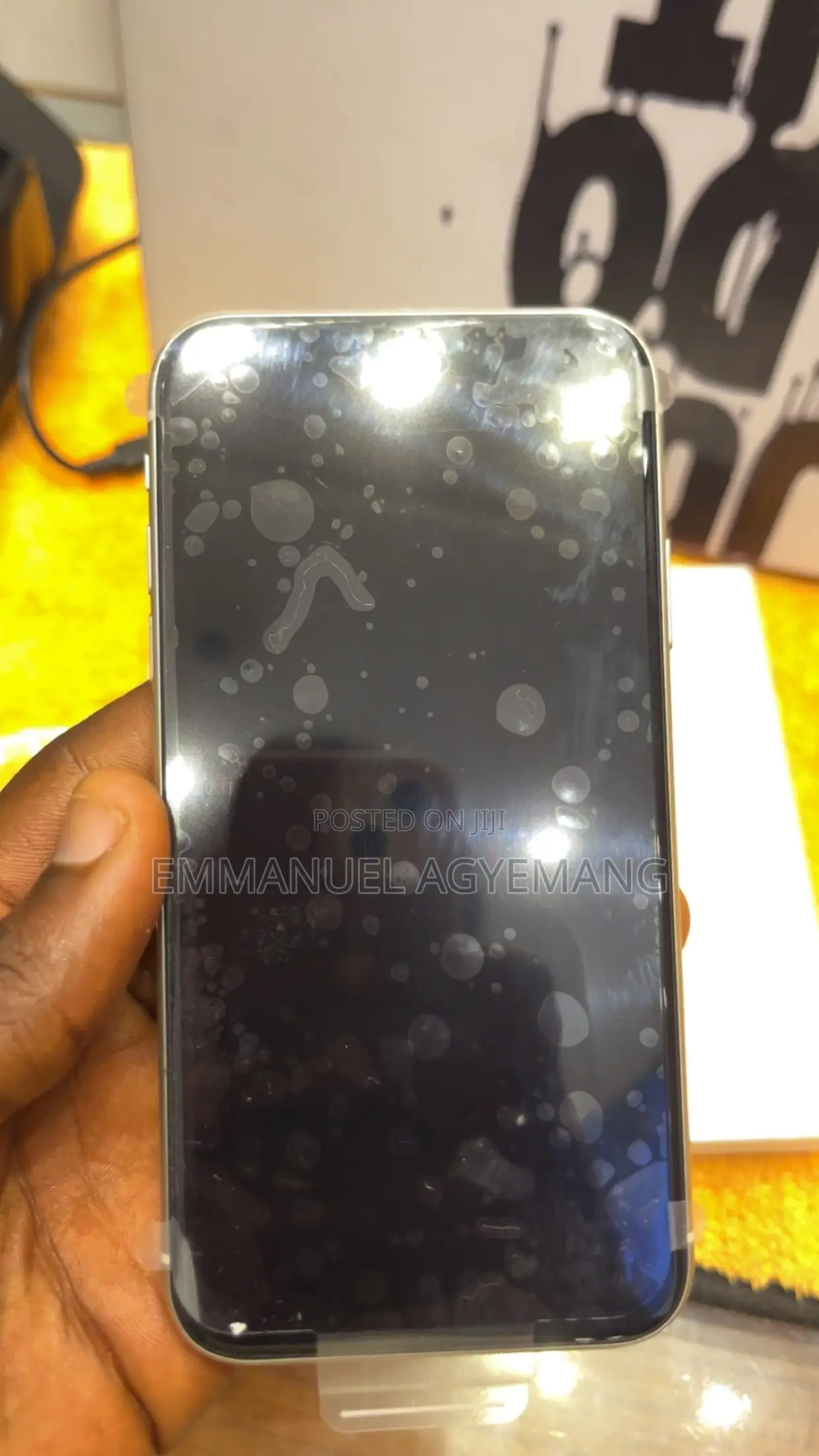 New Apple iPhone 11 64 GB White