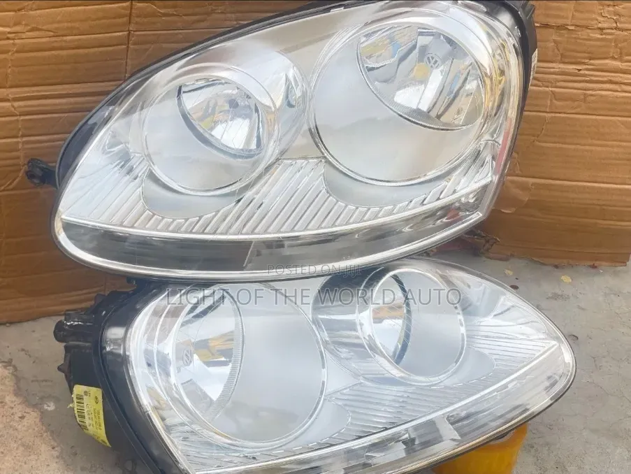 Golf 5 Headlight Available