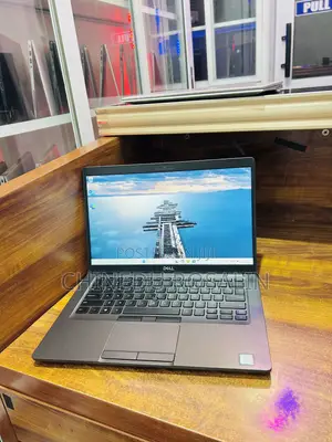 Laptop Dell Latitude 5400 8GB Intel Core i7 SSD 256GB