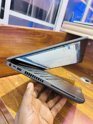 Laptop Dell Latitude 5400 8GB Intel Core i7 SSD 256GB