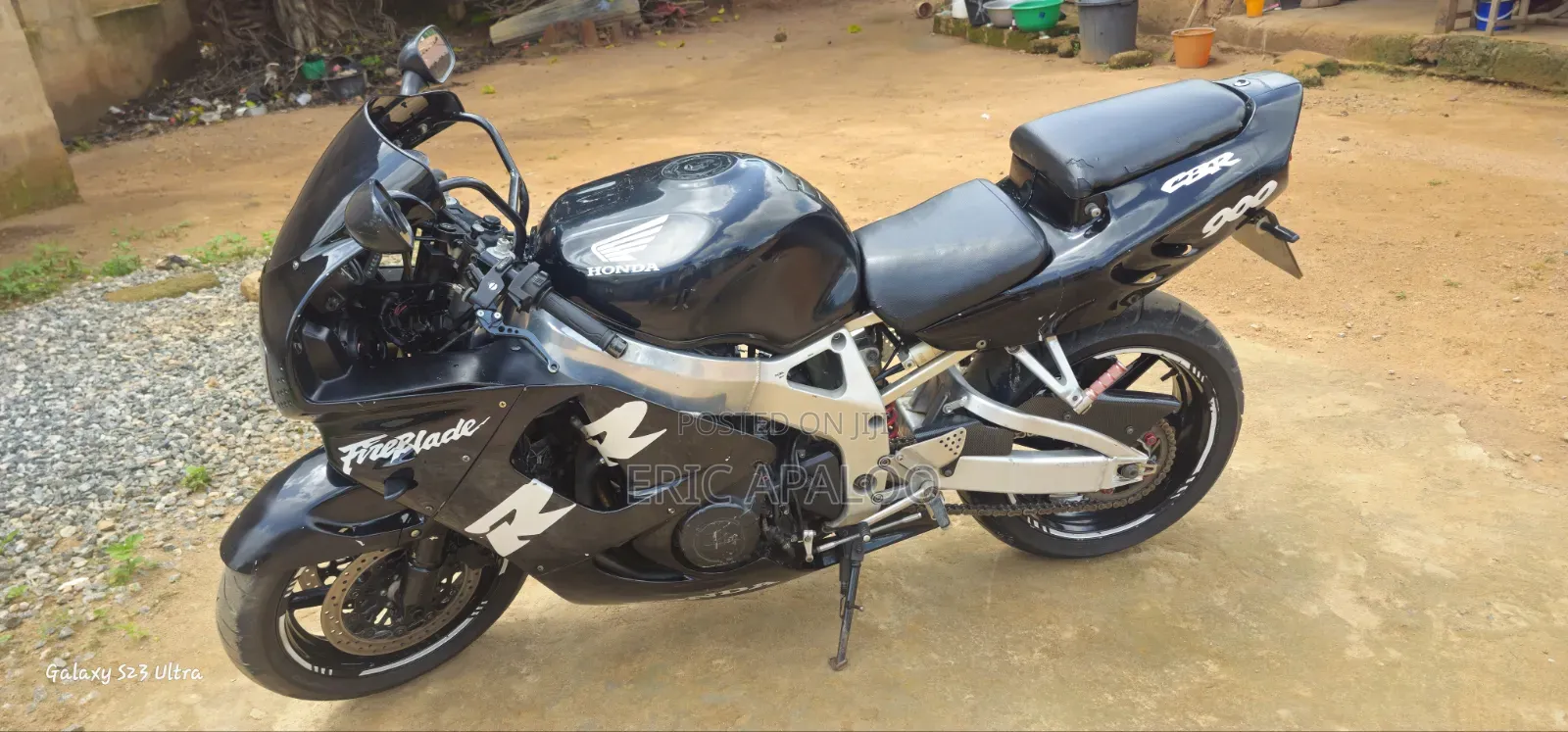 Honda CBR 2000 Black