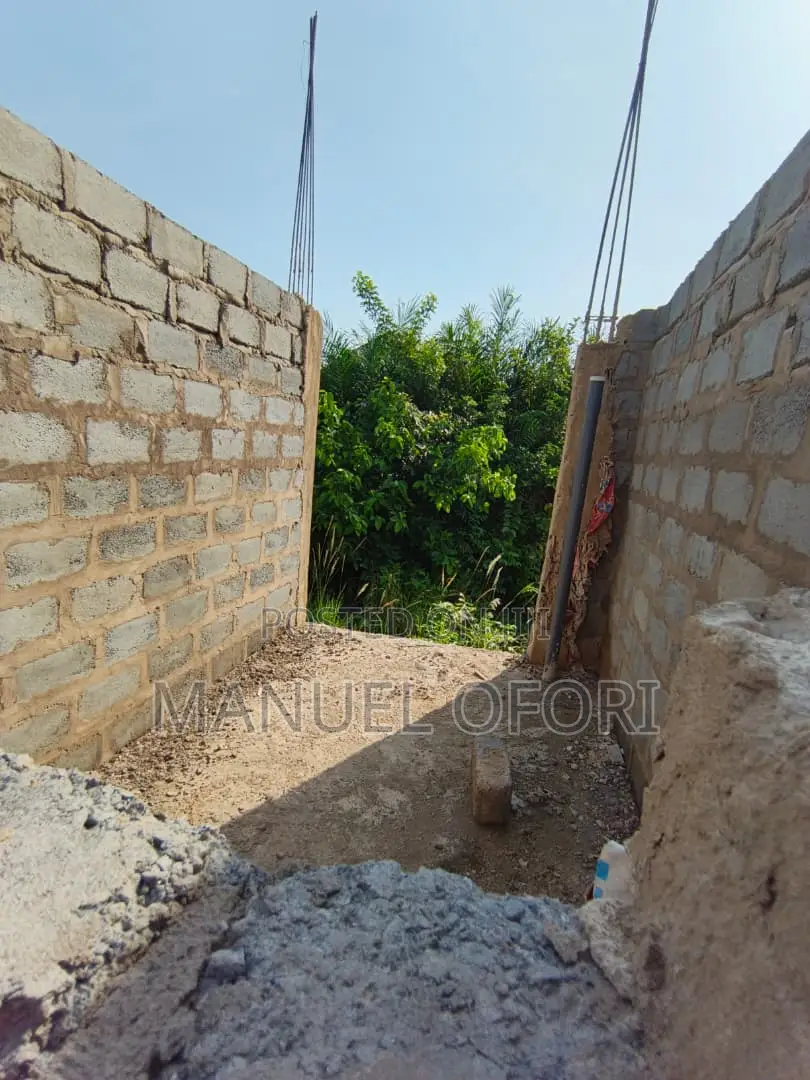 Apartments for Sale in Oyibi (Mensah Bar)