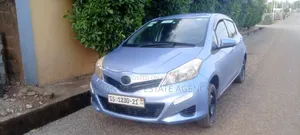 Toyota Vitz 1.3 AWD 3dr 2012 Blue