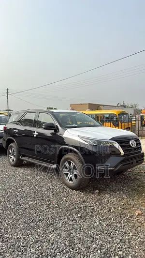 New Toyota Fortuner 2025 Black