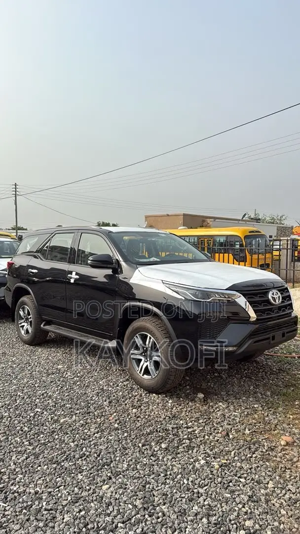 New Toyota Fortuner 2025 Black