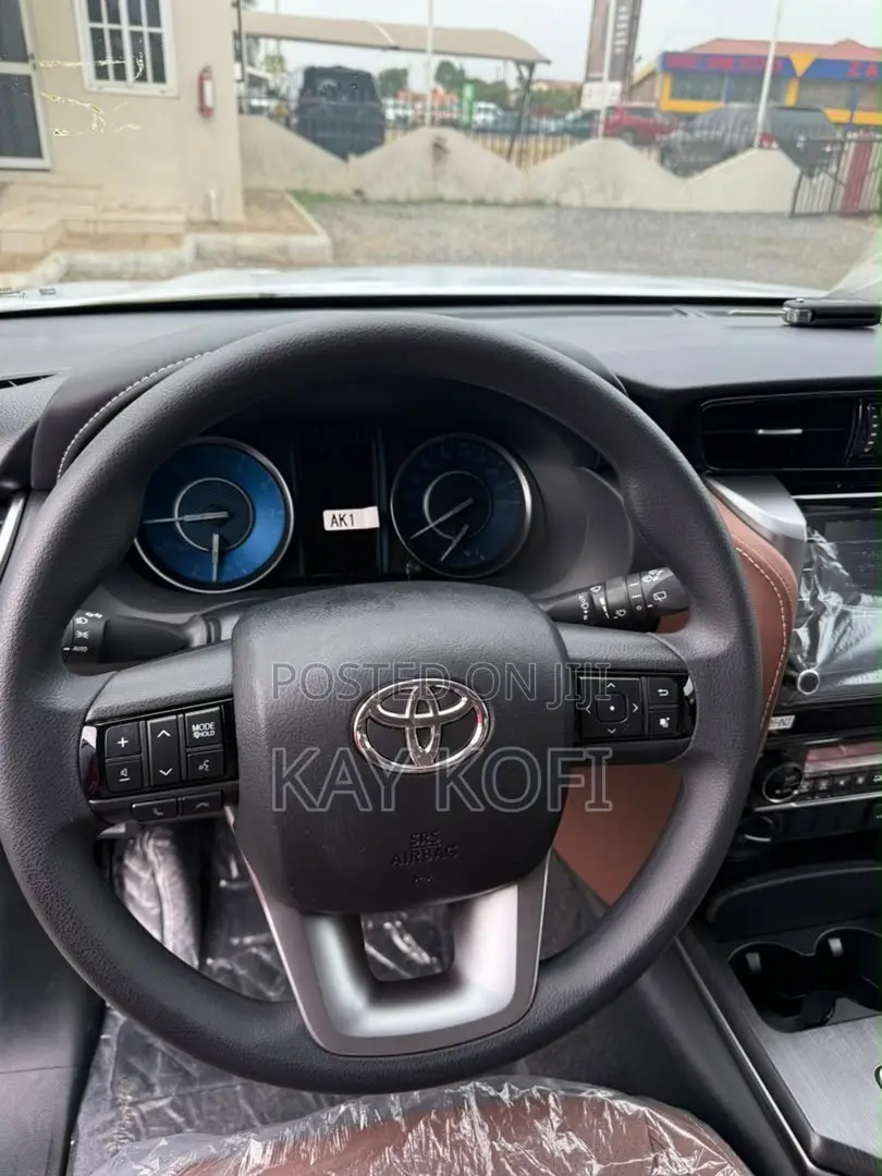 New Toyota Fortuner 2025 Black