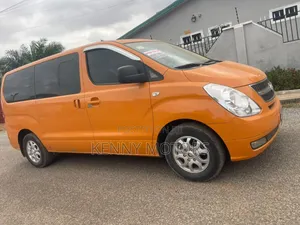 Hyundai Starex 2014 Yellow
