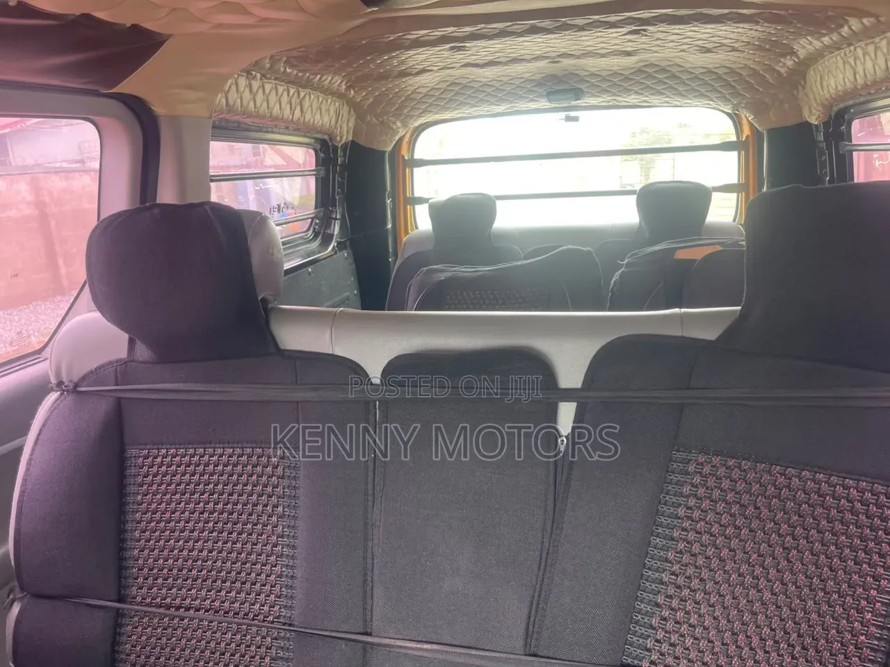Hyundai Starex 2014 Yellow