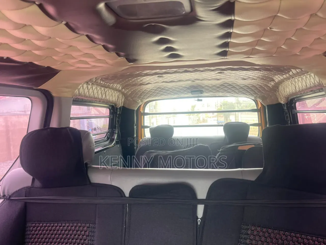 Hyundai Starex 2014 Yellow