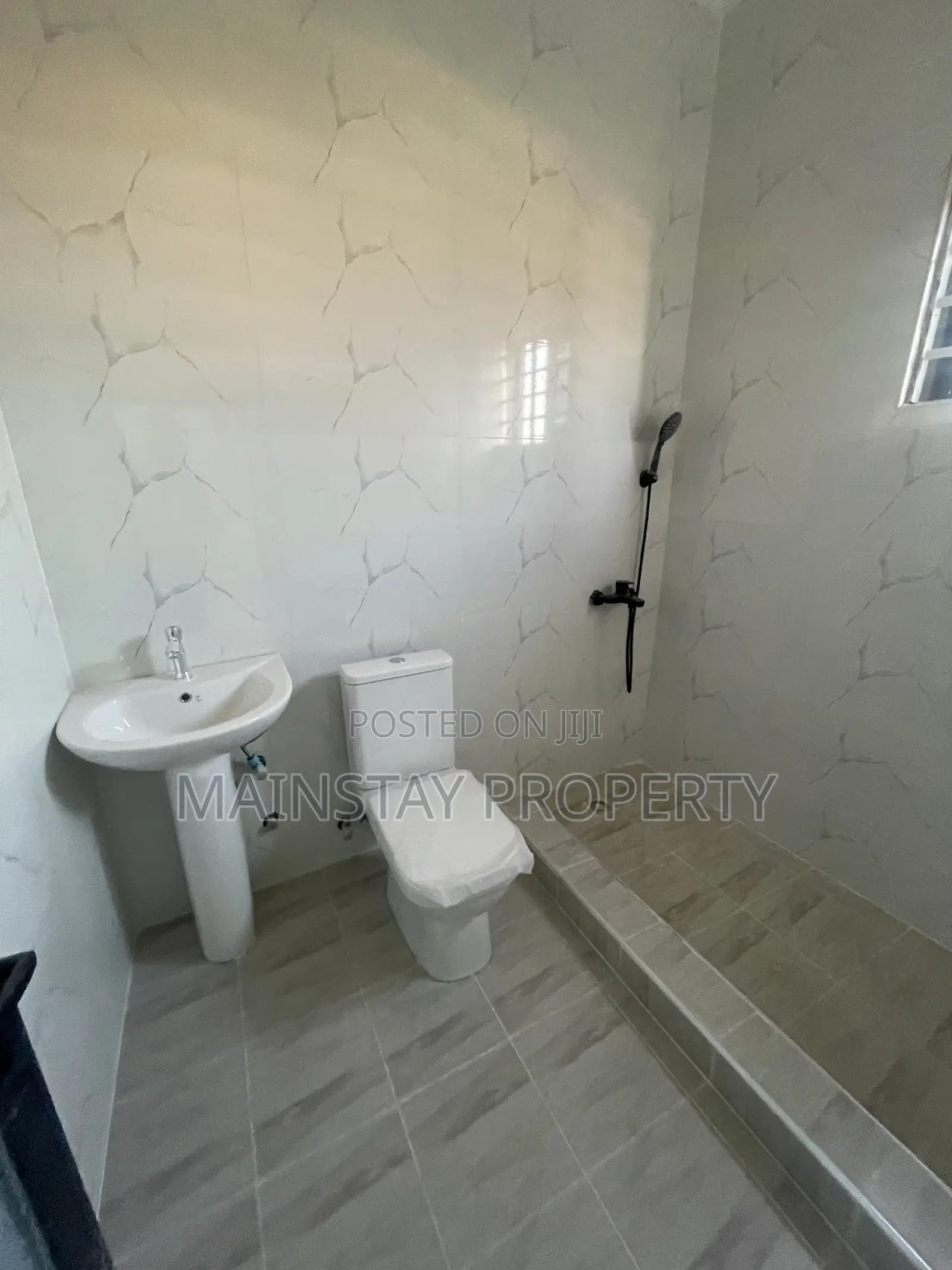 5bdrm House in Mainstay Estates, Spintex for sale