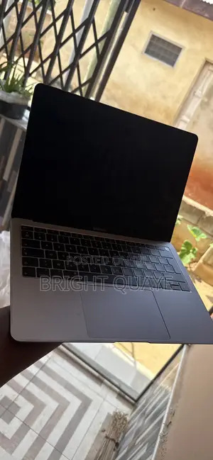 Laptop Apple MacBook 2018 8GB Intel Core i5 SSD 128GB
