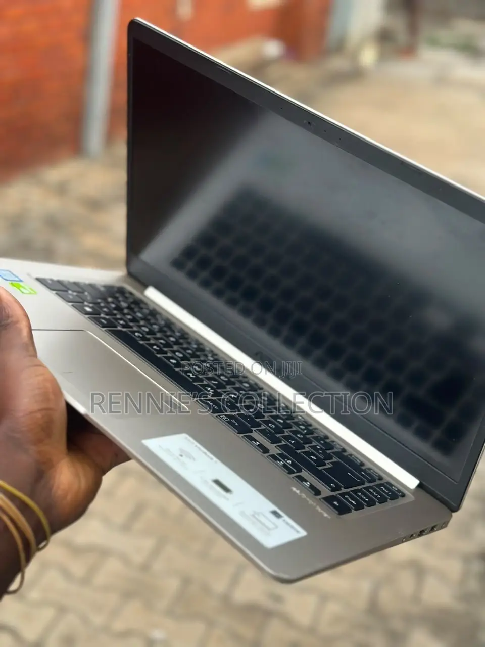 Laptop Asus Vivobook S 15 16GB Intel Core i7 HDD+SSD 1T