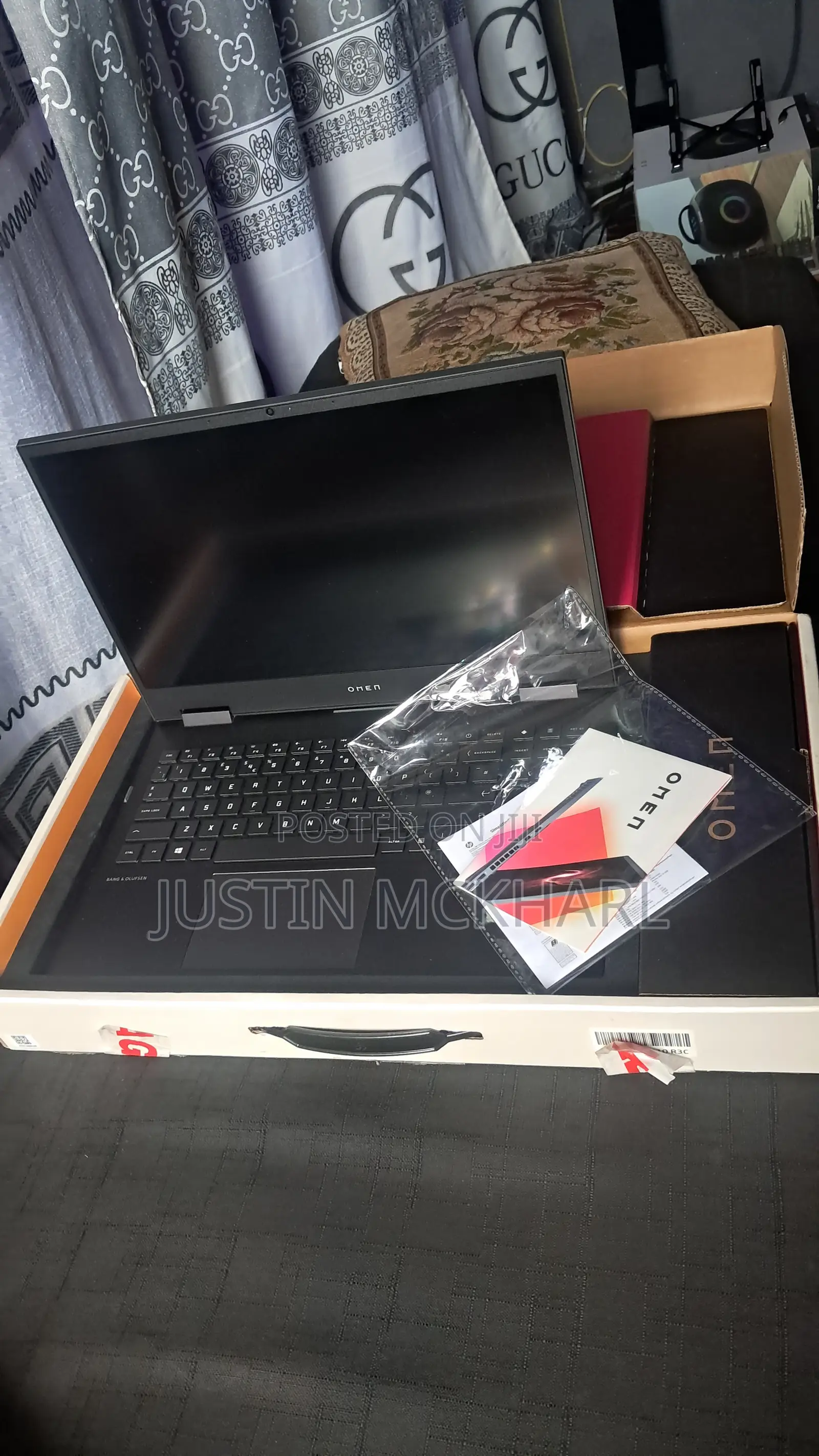 New Laptop HP Omen 15 24GB AMD Ryzen 7 SSD 1.5T