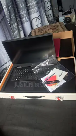 New Laptop HP Omen 15 24GB AMD Ryzen 7 SSD 1.5T