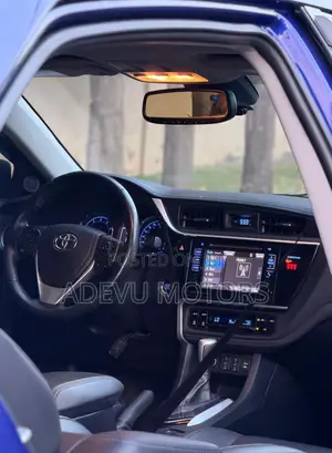 Toyota Corolla XSE (1.8L 4cyl 2A) 2018 Blue