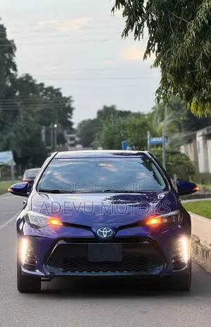 Toyota Corolla XSE (1.8L 4cyl 2A) 2018 Blue