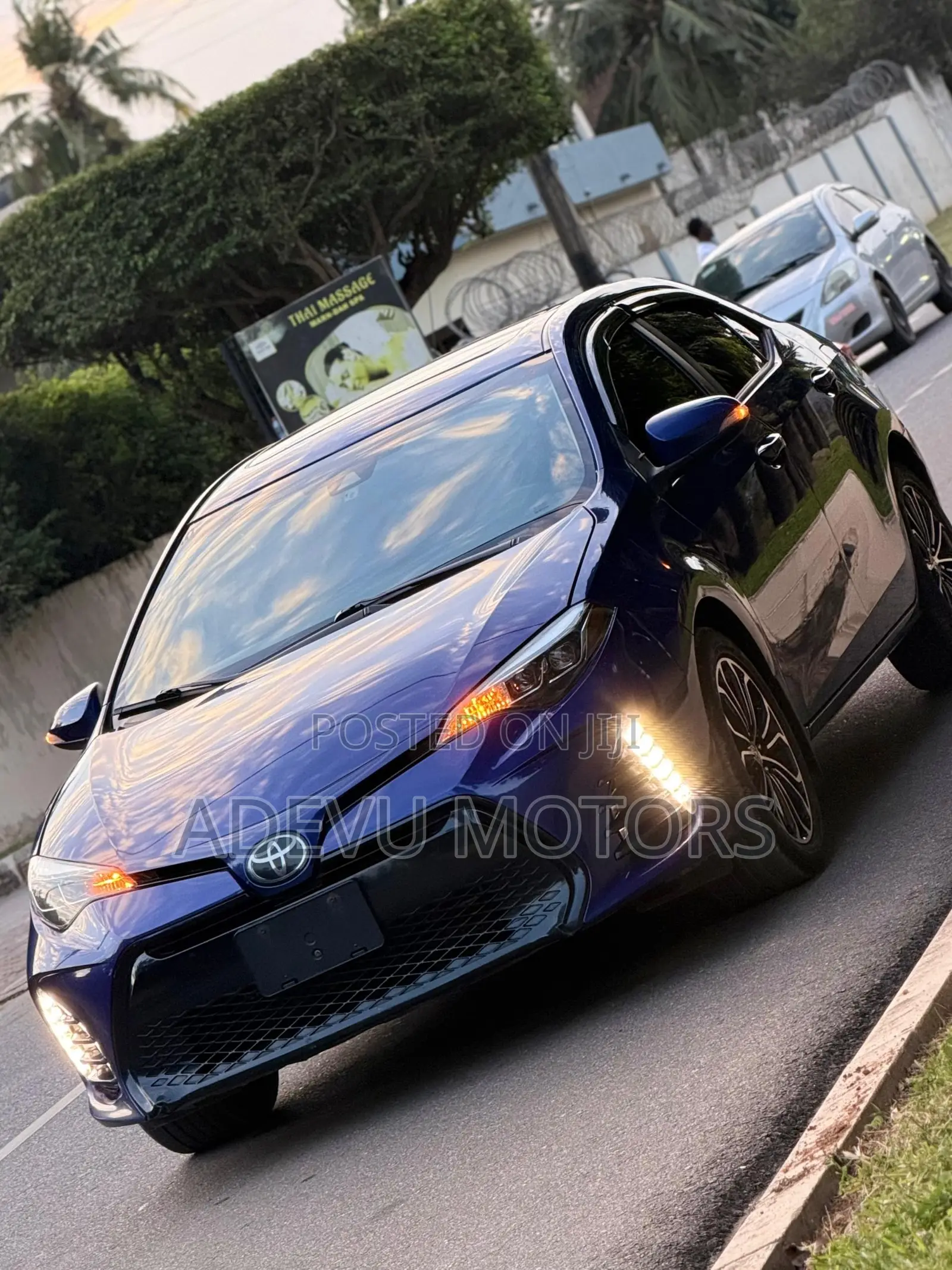 Toyota Corolla XSE (1.8L 4cyl 2A) 2018 Blue