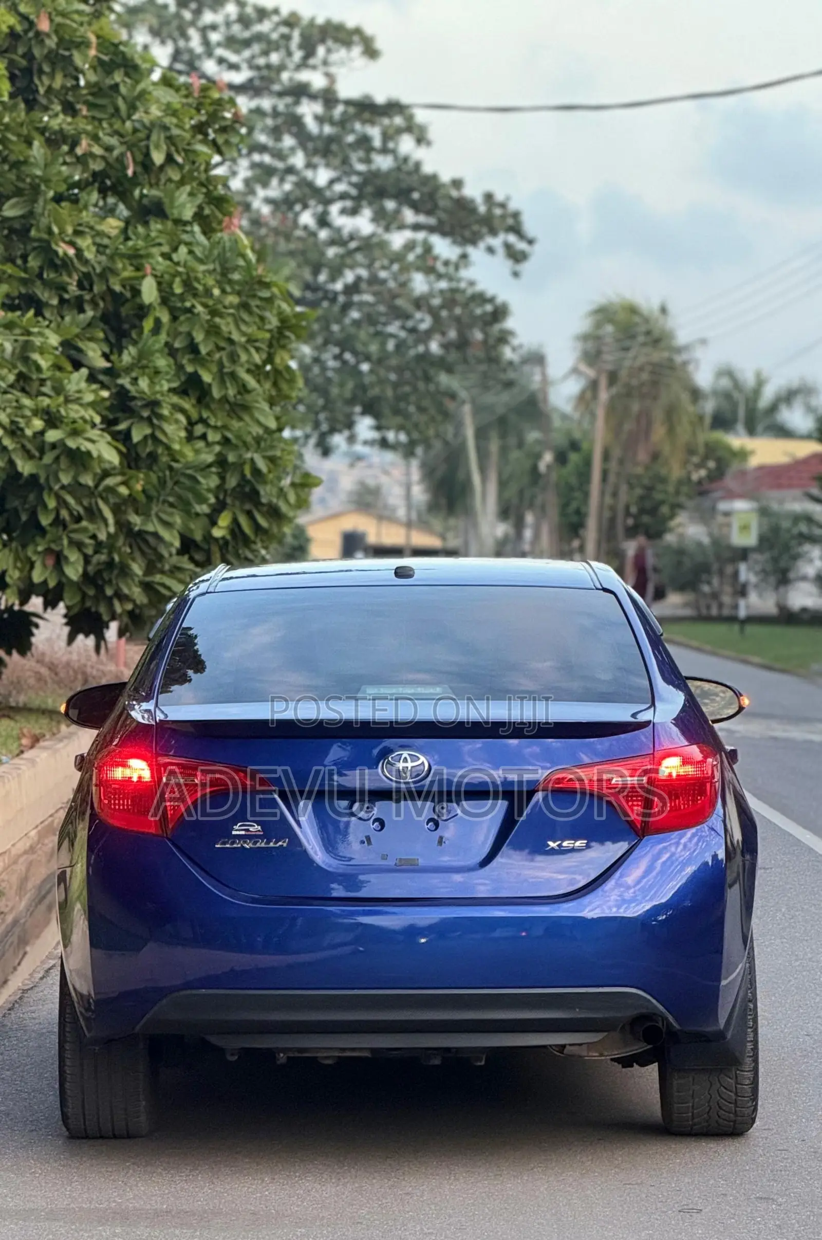 Toyota Corolla XSE (1.8L 4cyl 2A) 2018 Blue