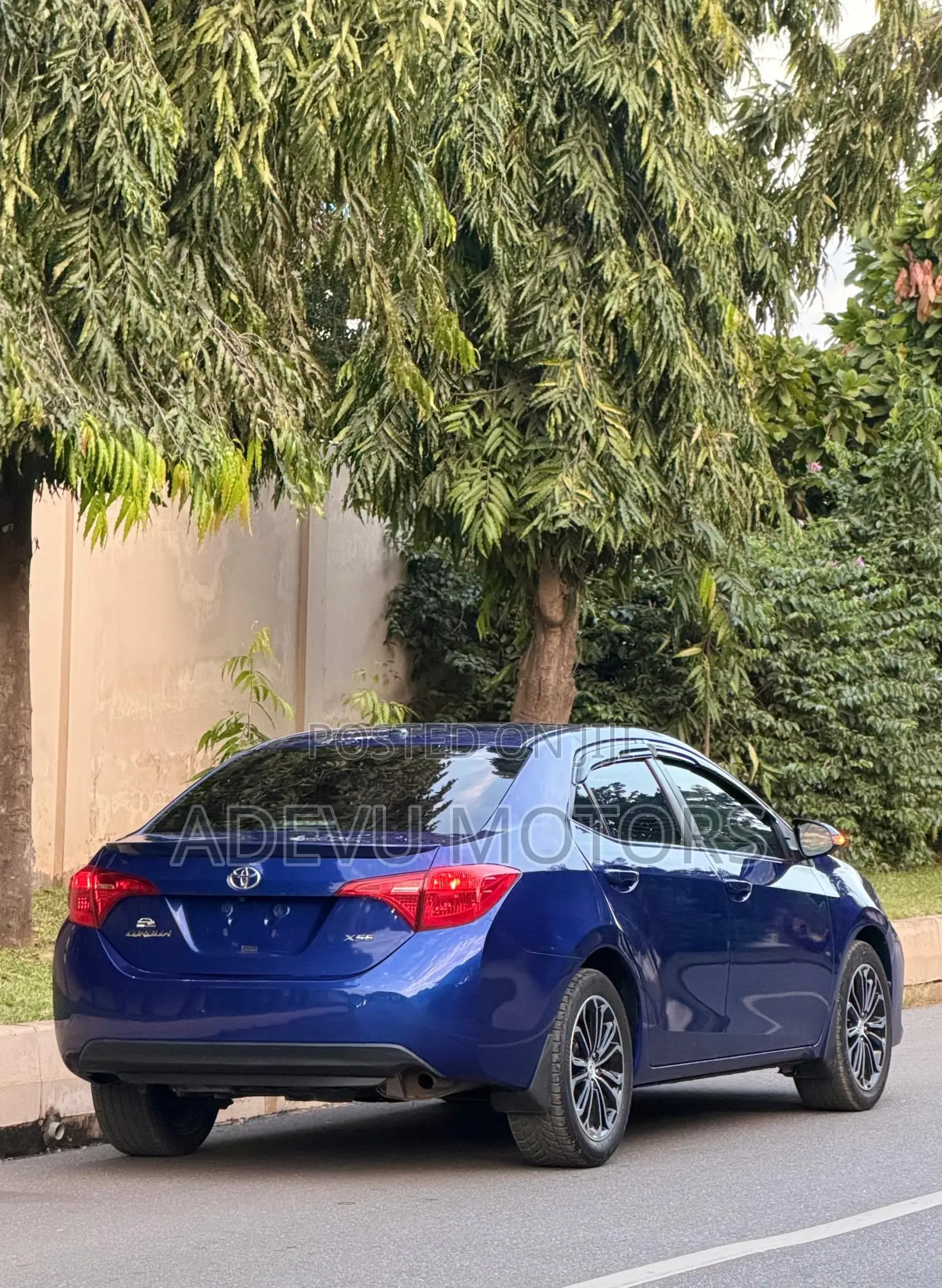 Toyota Corolla XSE (1.8L 4cyl 2A) 2018 Blue