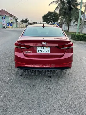 Hyundai Elantra 2016 Red