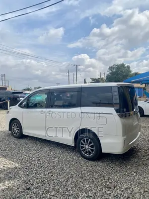 Toyota Voxy 2015 White