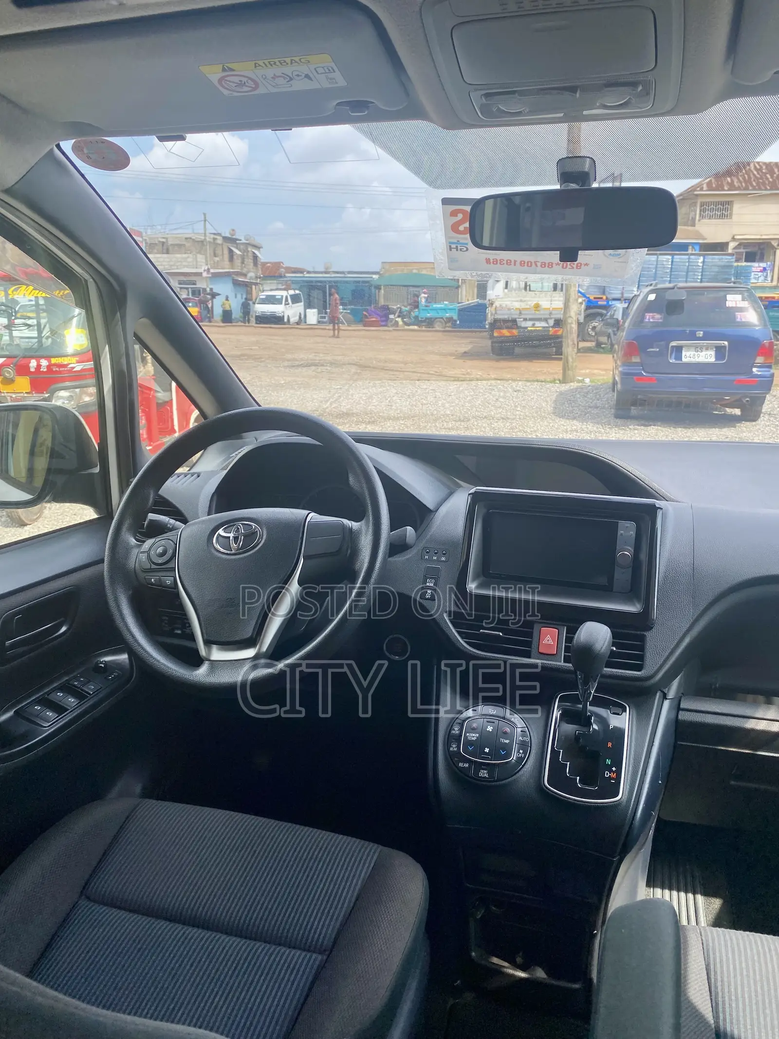 Toyota Voxy 2015 White