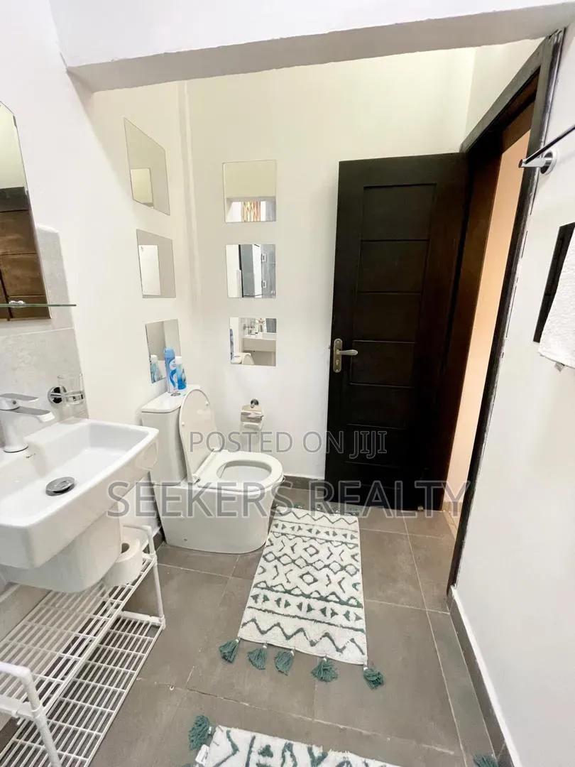 Furnished 2bdrm Apartment in Seekers Realty, Labone SHS Area for rent