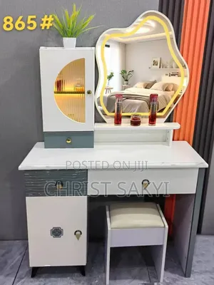 Vanity Dresser Set