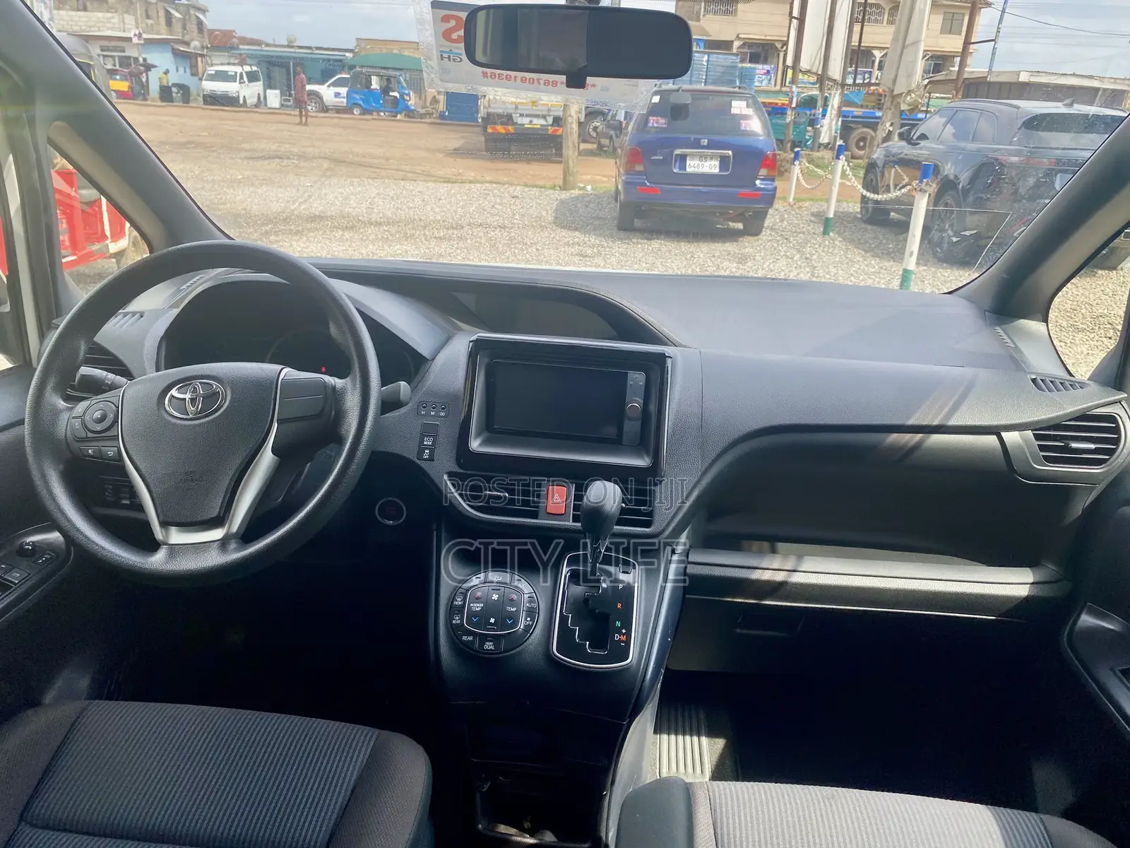 Toyota Voxy 2015 White