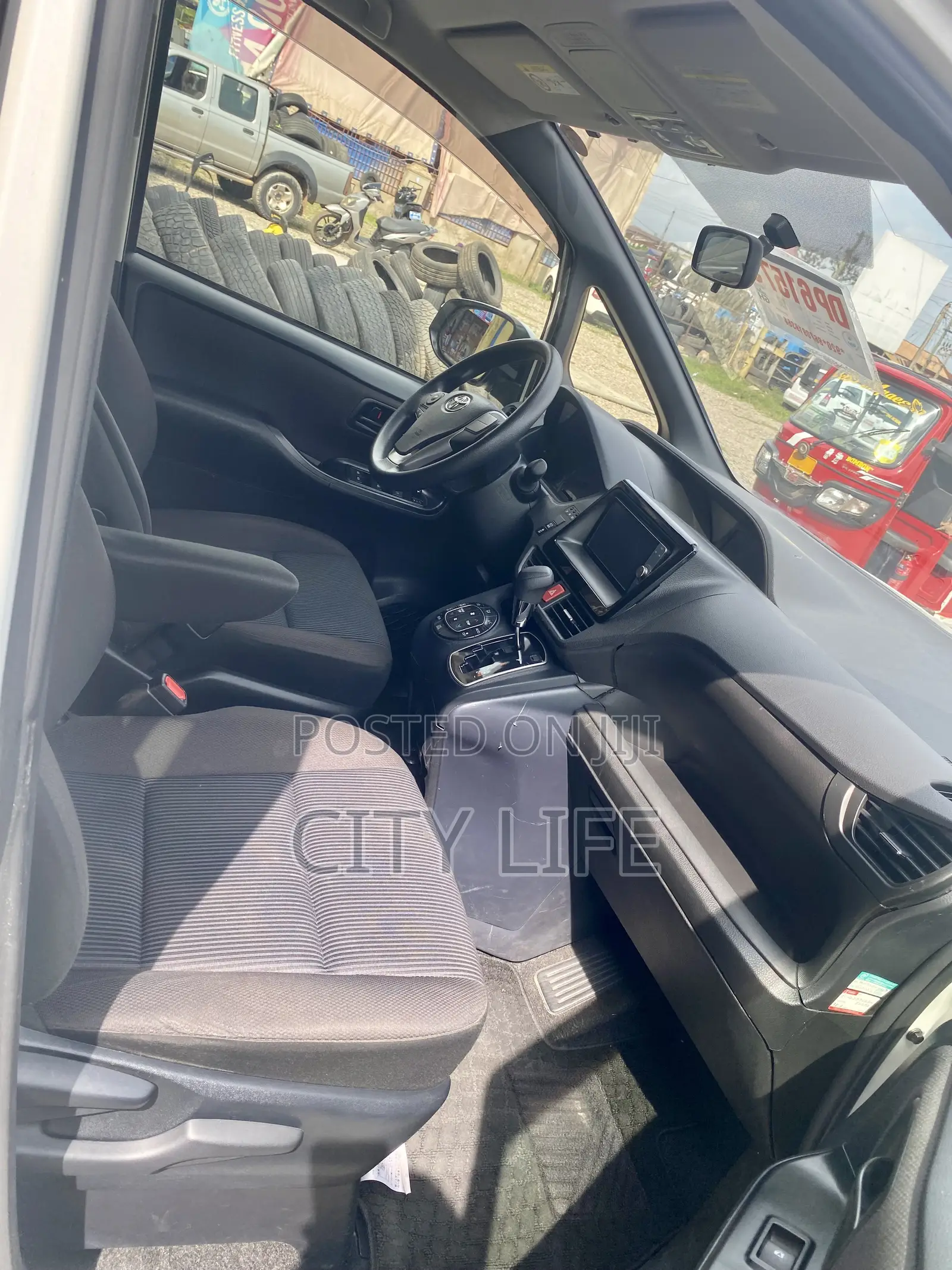 Toyota Voxy 2015 White