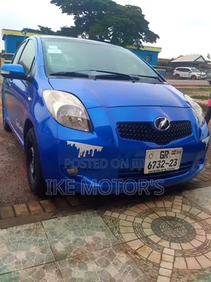 Toyota Vitz 2010 Blue