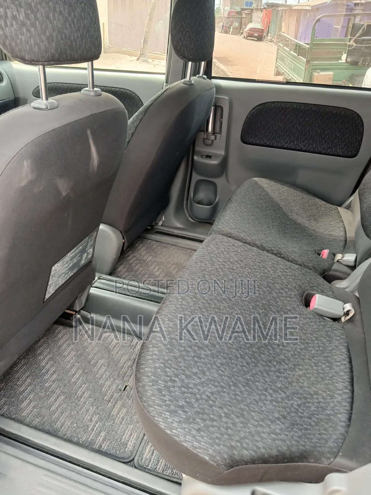 Toyota Sienta 2012 Brown