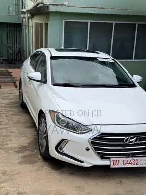 Hyundai Elantra Limited Sedan FWD (2.0L 4cyl 6A) 2017 White