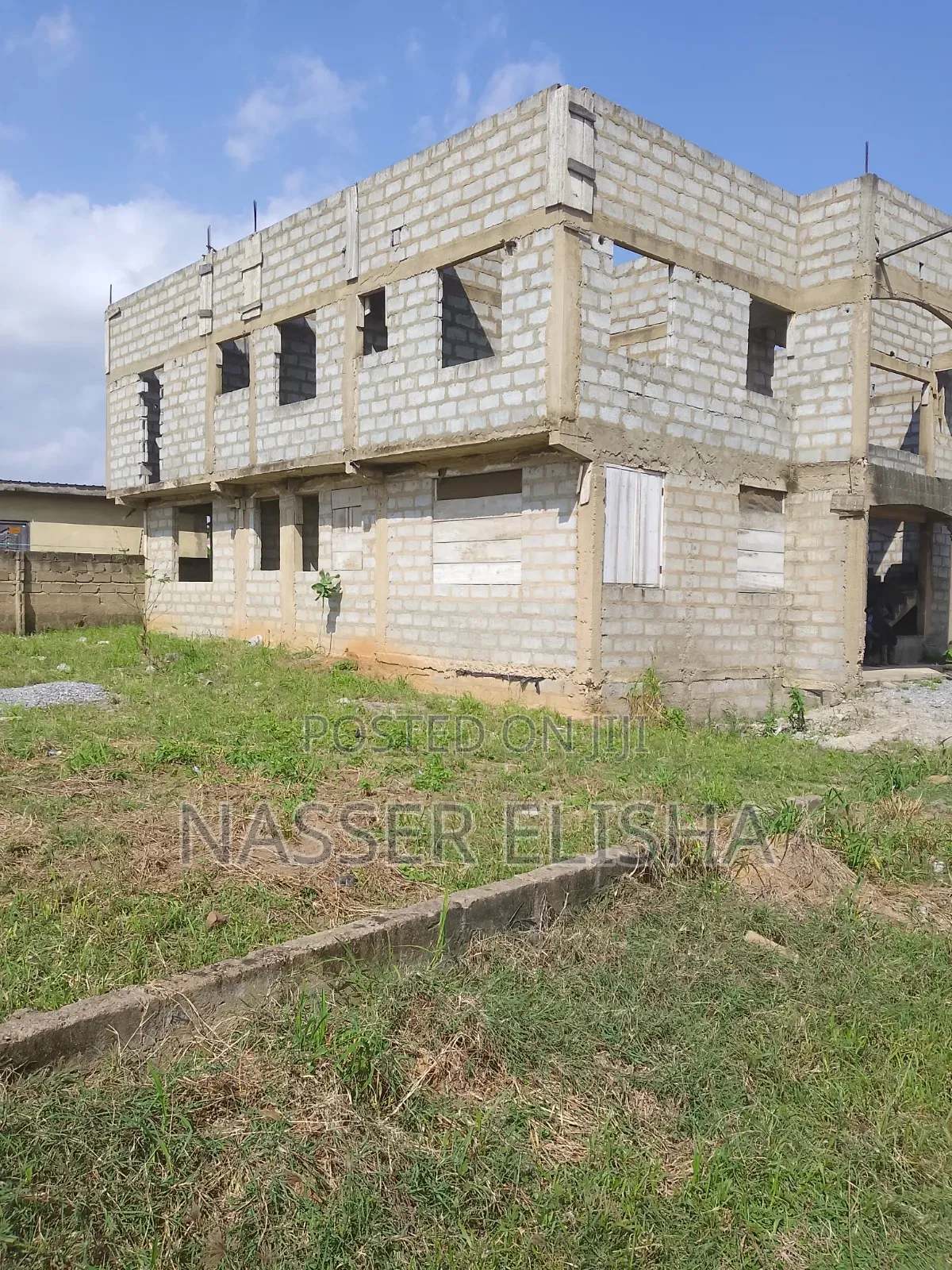 4bdrm Mansion in Sarpeiman Opah, Amasaman for Sale