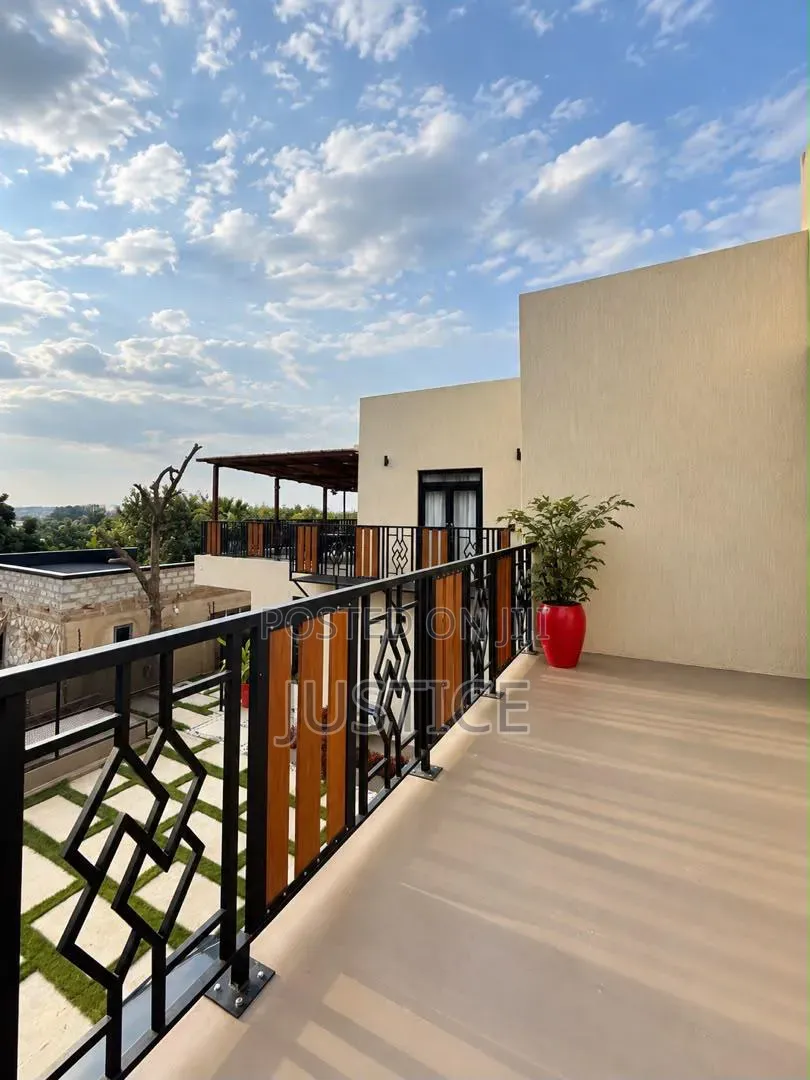 3bdrm Duplex in Ayi Mensah, Oyarifa Mall Area for rent