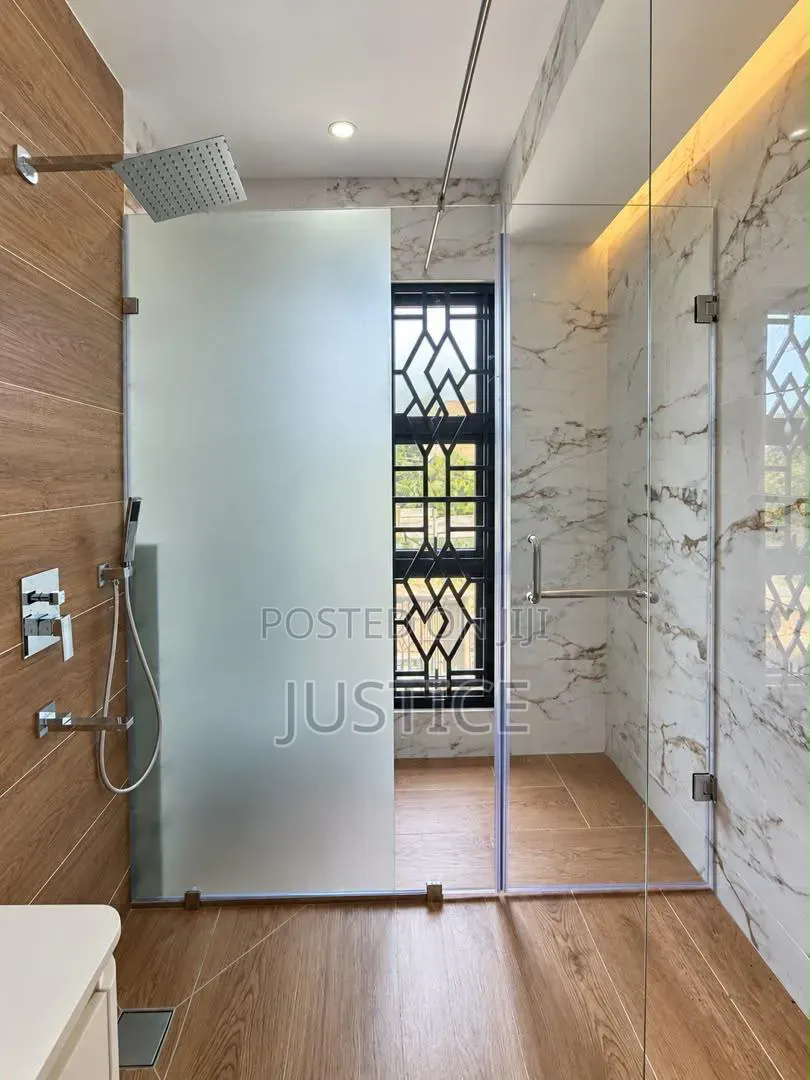 3bdrm Duplex in Ayi Mensah, Oyarifa Mall Area for rent