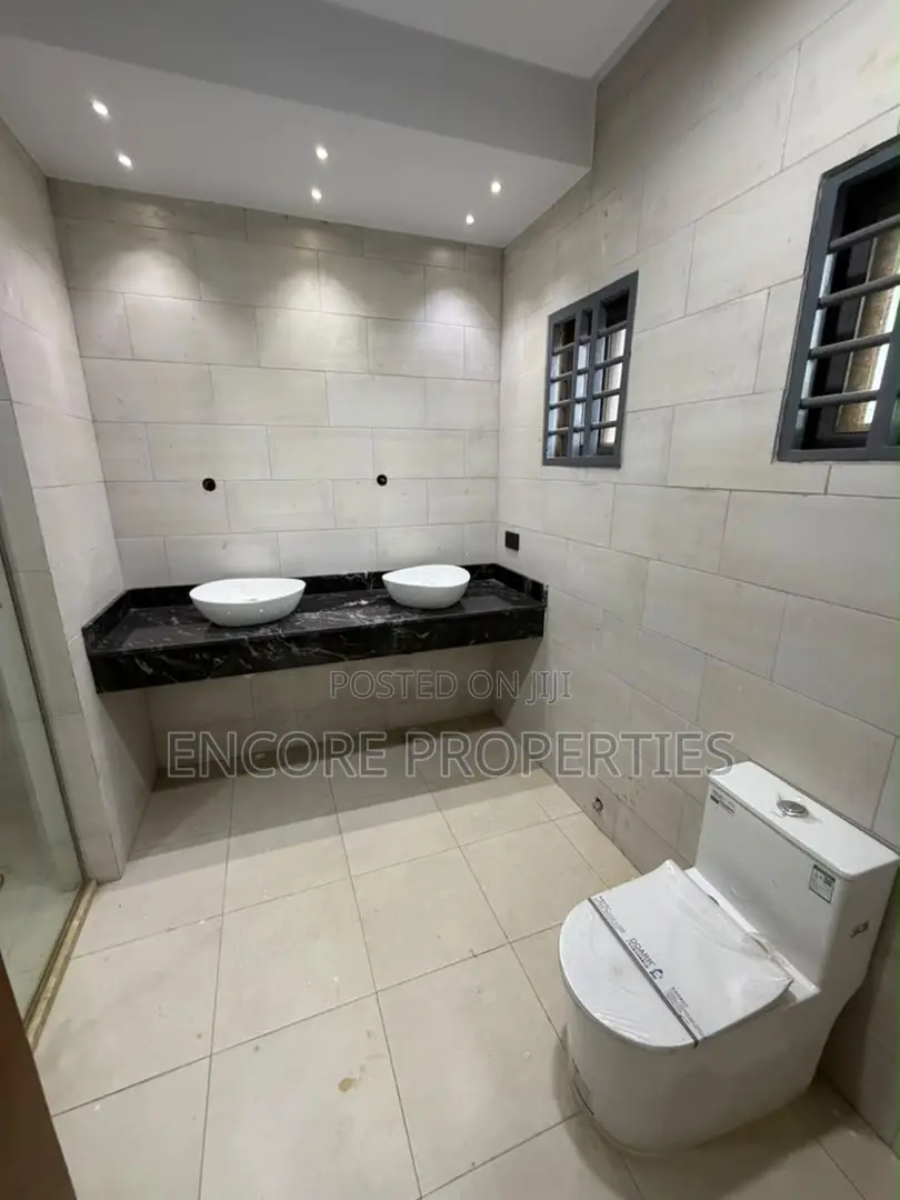 4bdrm House in Oyarifa for sale