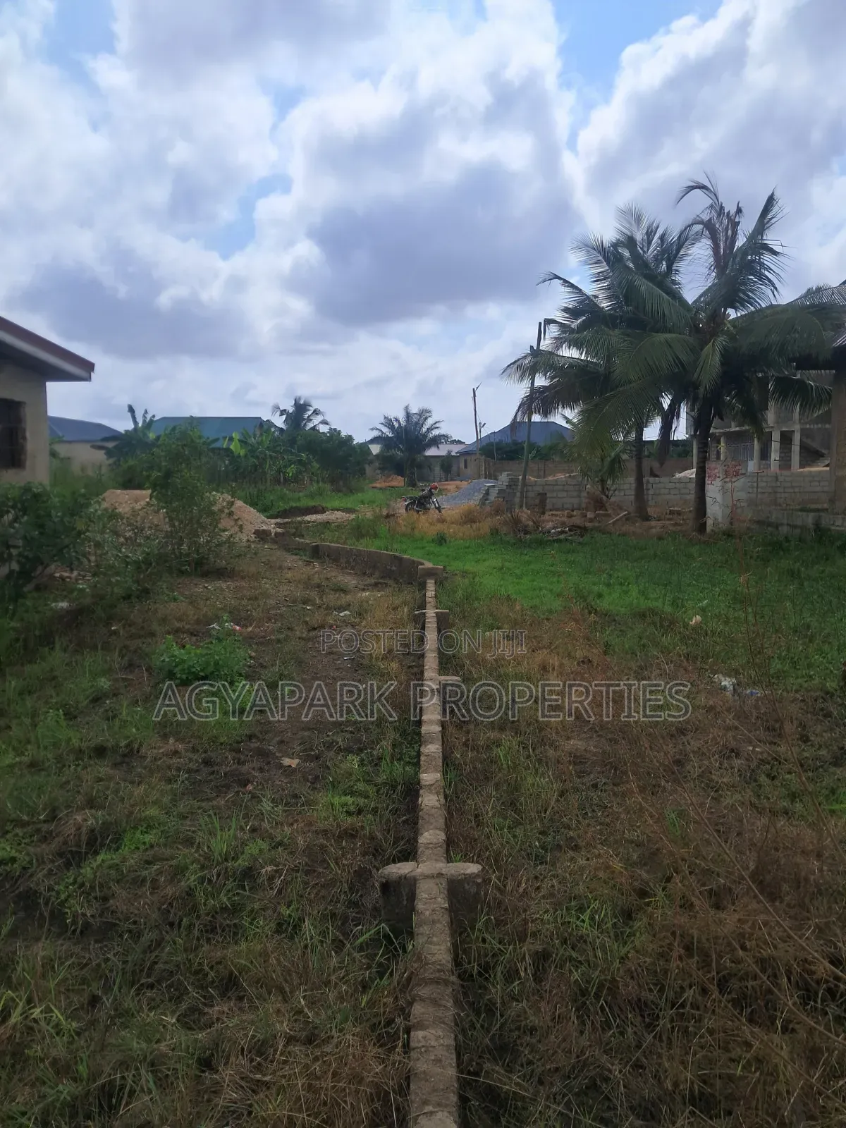 Plot With Chamber and Hall Uncompleted
