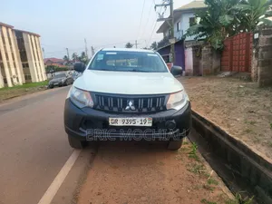 Mitsubishi L200 Double Cab 2.4 181hp 4WD 2019 White