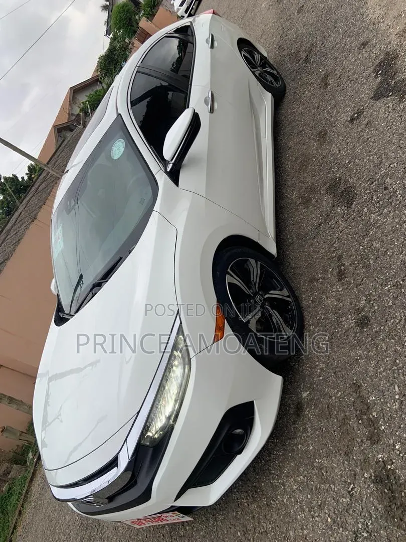 Honda Civic Touring 4dr Sedan (1.5L 4cyl) 2017 White