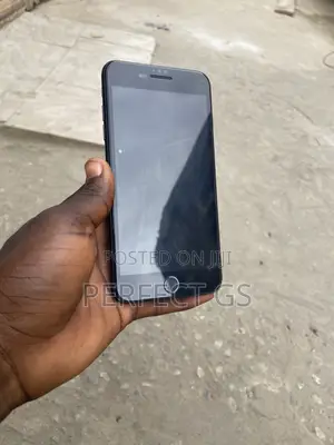 Apple iPhone 7 Plus 32 GB Black